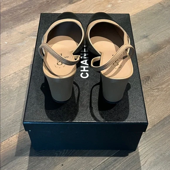 38.5 CHANEL Black and Tan Cap Toe Heels - Picture 3 of 5